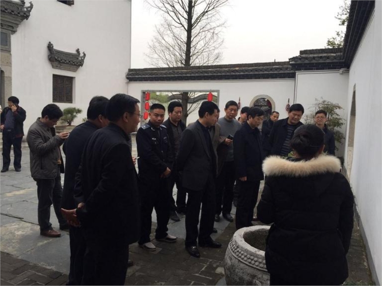 3月15日枞阳县县长罗成圣一行在义安区区长汪继宏的陪同下参观铜陵漫