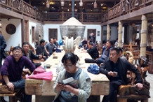 临泉县党政领导一行六十余人到天下粮仓参观