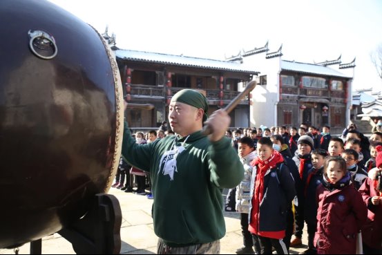 b085d4514f1845f0fc295f6fde813fa7